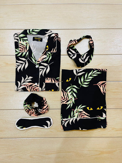 SLEEP WEARS