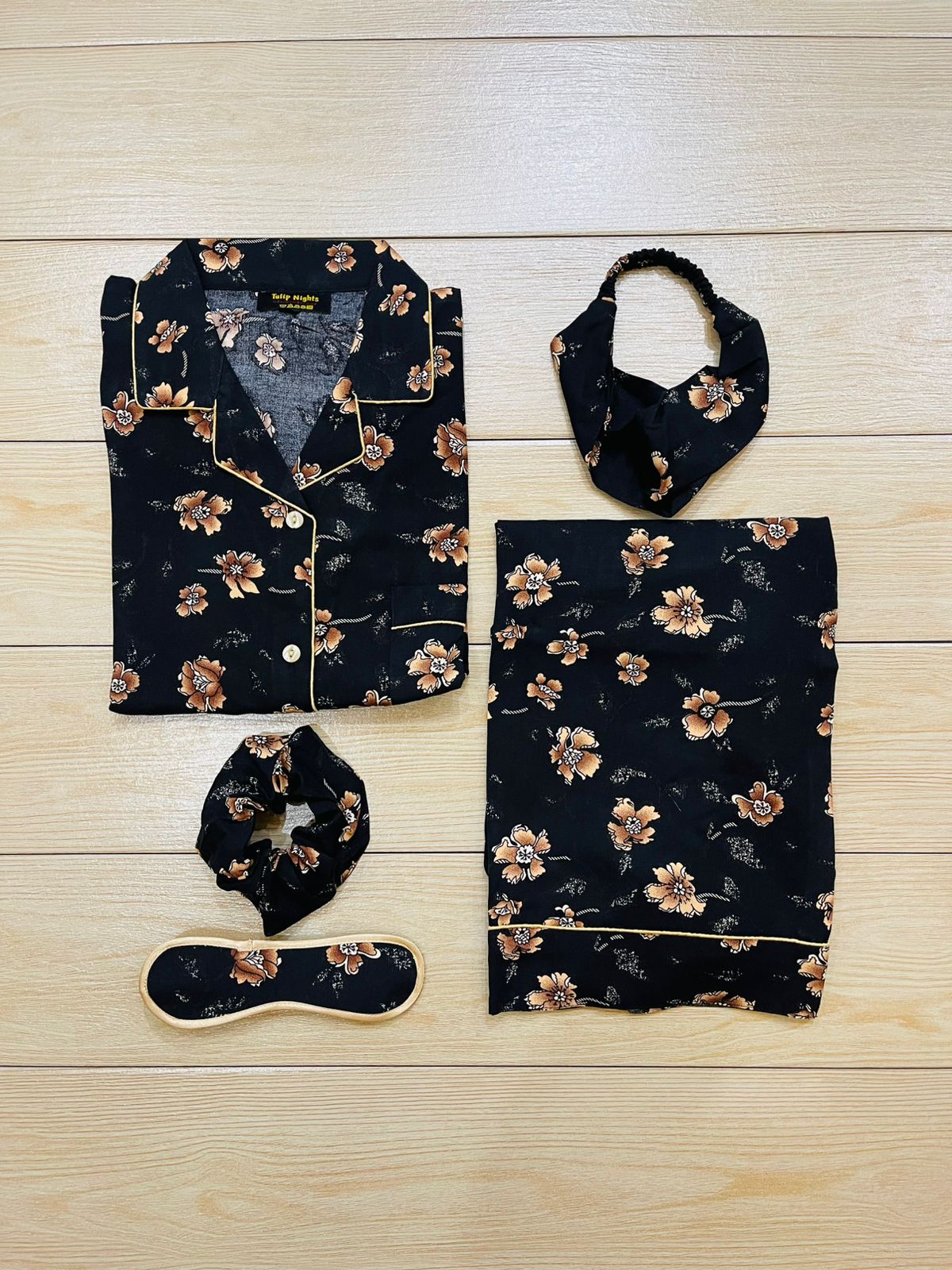 SLEEP WEARS