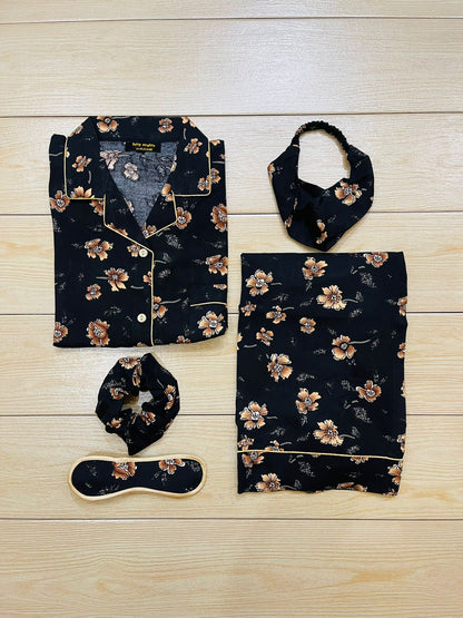 SLEEP WEARS