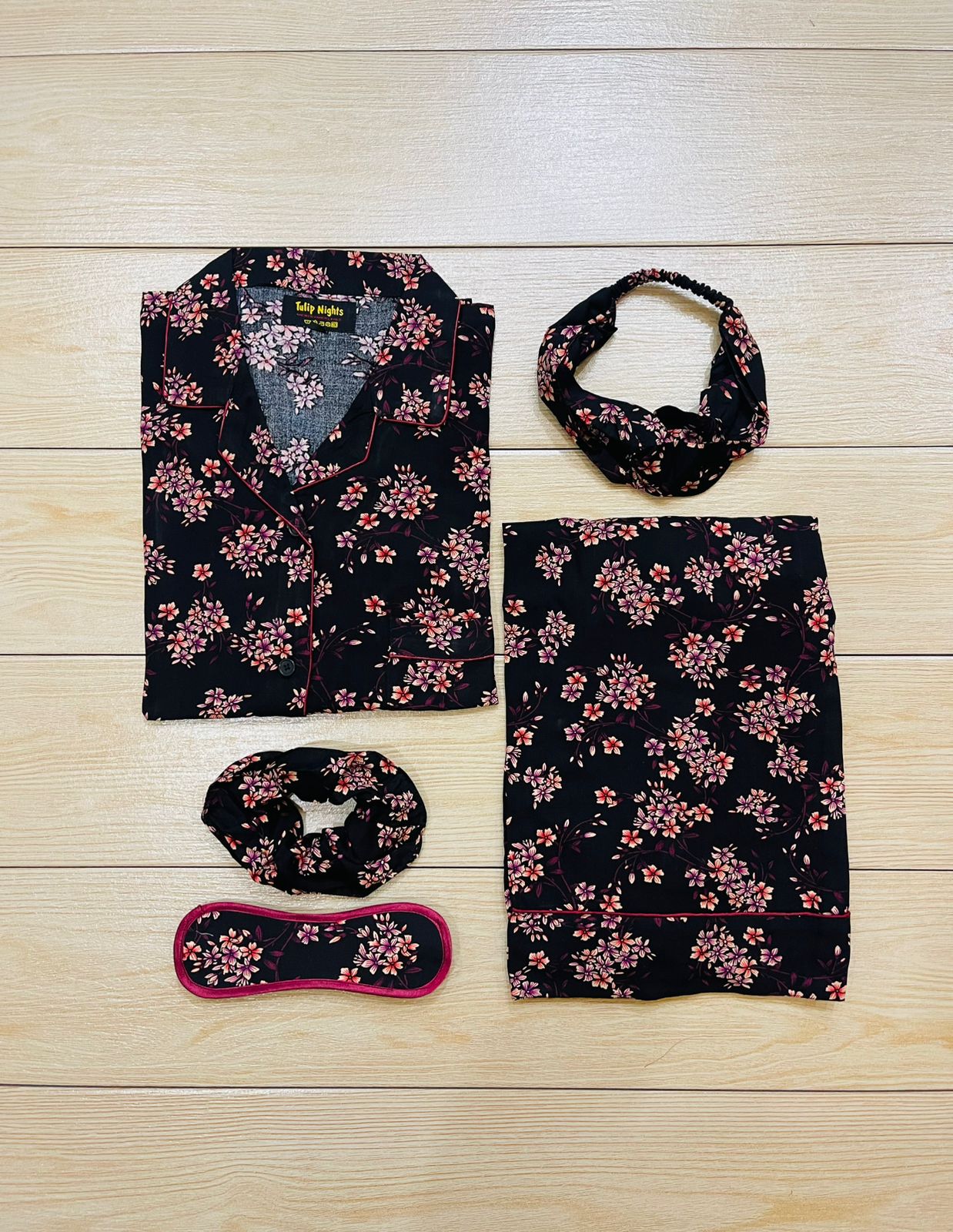 SLEEP WEARS