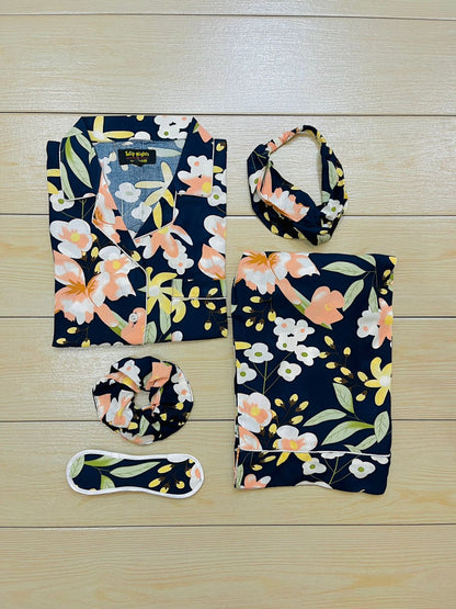SLEEP WEARS