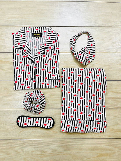 SLEEP WEARS